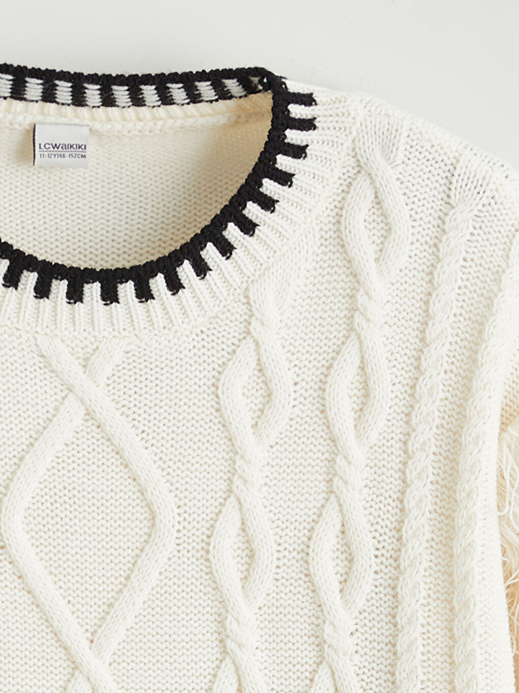 سترة تريكو منقوشة بكول مدور للبنات-1