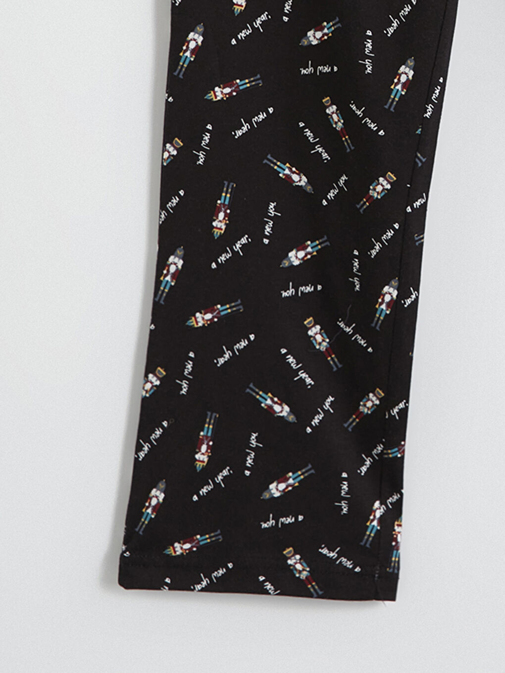 Yeşil Standart Kalıp Yılbaşı Temalı Erkek Pijama Takımı-4