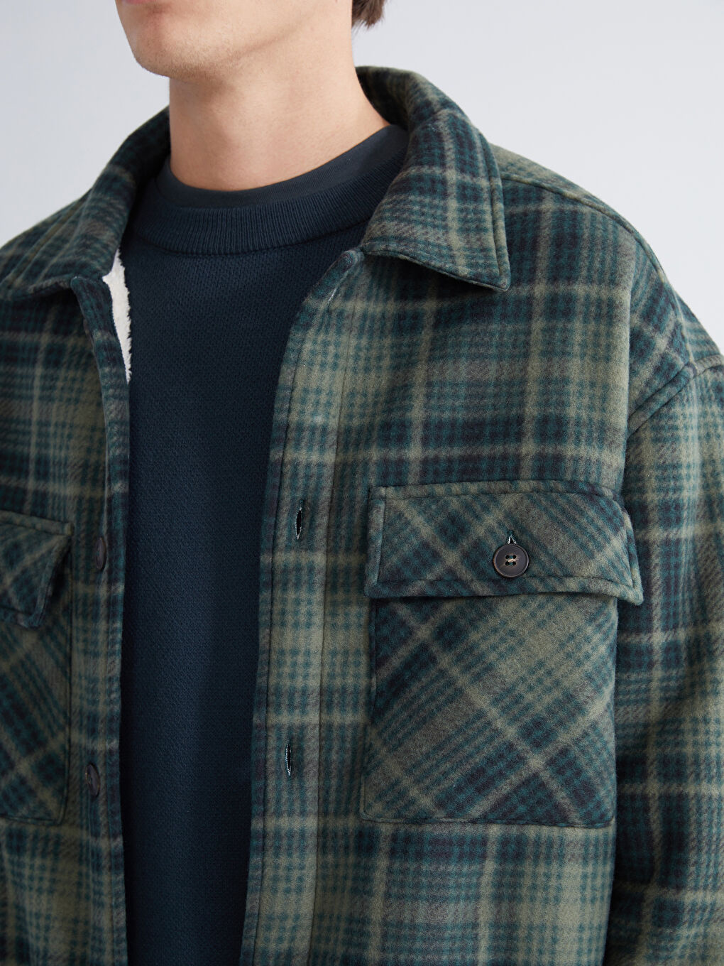 თავისუფალი ჭრის გრძელმკლავიანი მამაკაცის პერანგის ჟაკეტი-2