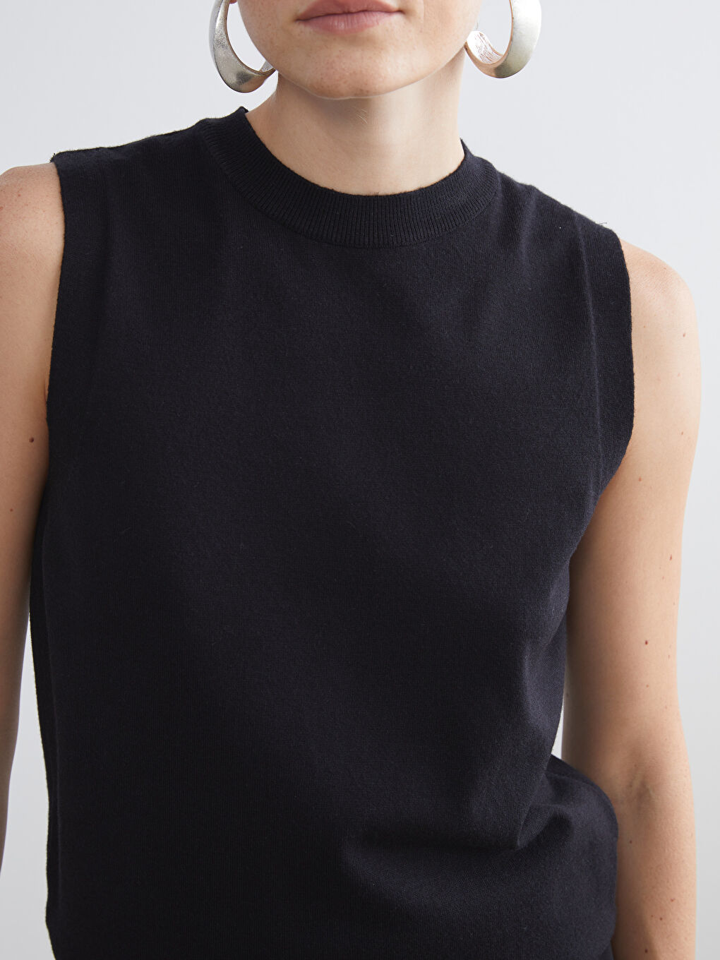 Siyah Bisiklet Yaka Kadın Triko Süveter-2