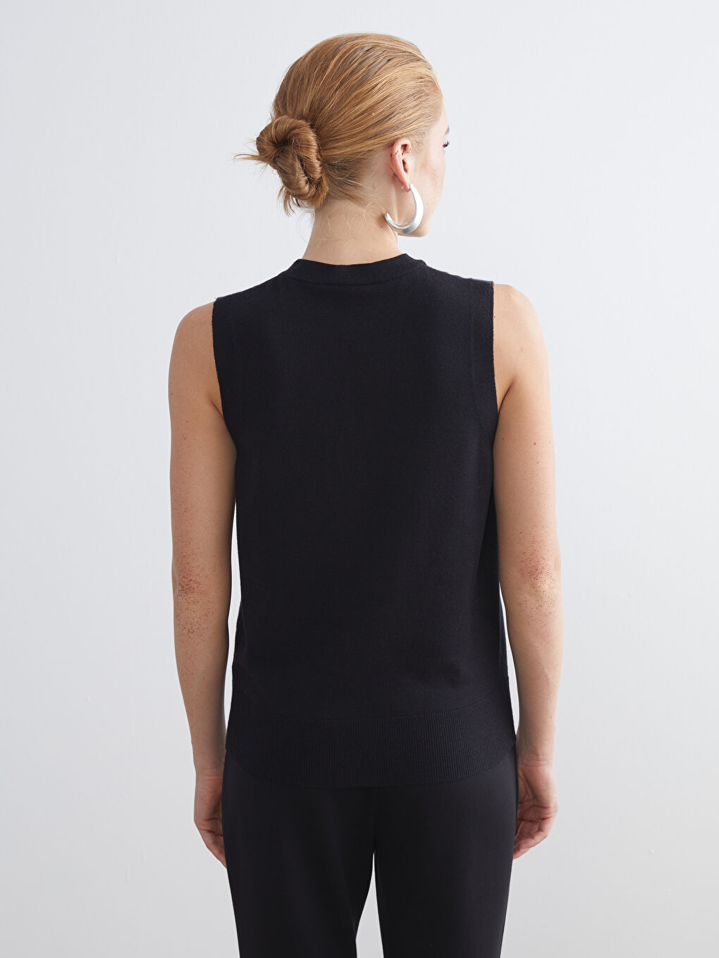 Siyah Bisiklet Yaka Kadın Triko Süveter-3