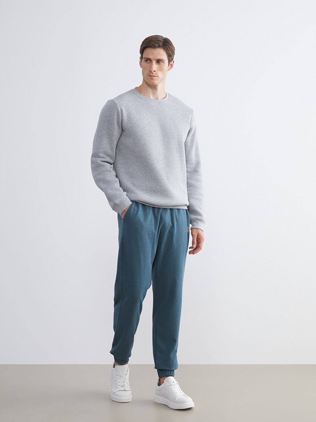 Gri Bisiklet Yaka Erkek Sweatshirt-1