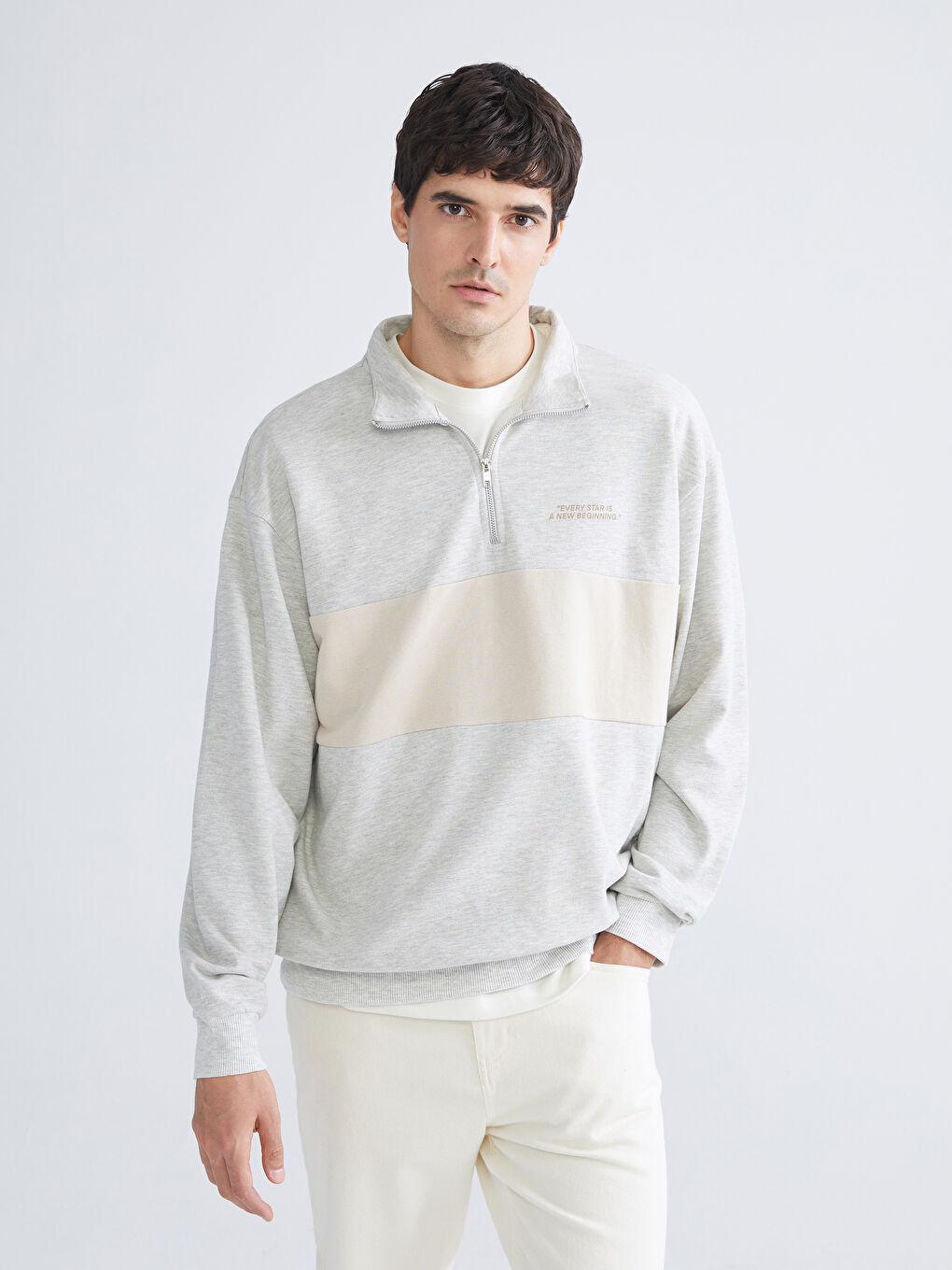 Gri Dik Yaka Uzun Kollu Baskılı Erkek Sweatshirt