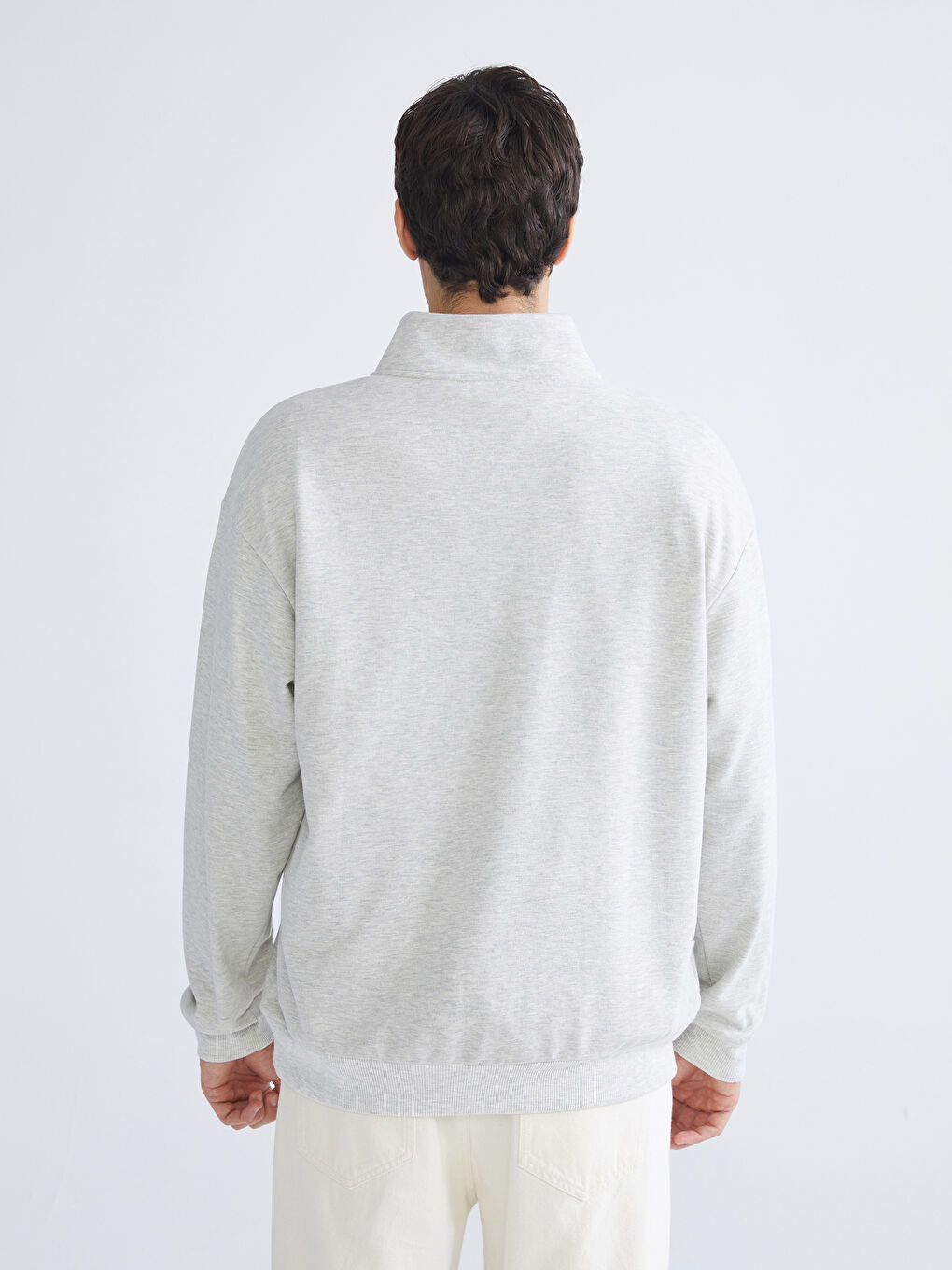 Gri Dik Yaka Uzun Kollu Baskılı Erkek Sweatshirt-3