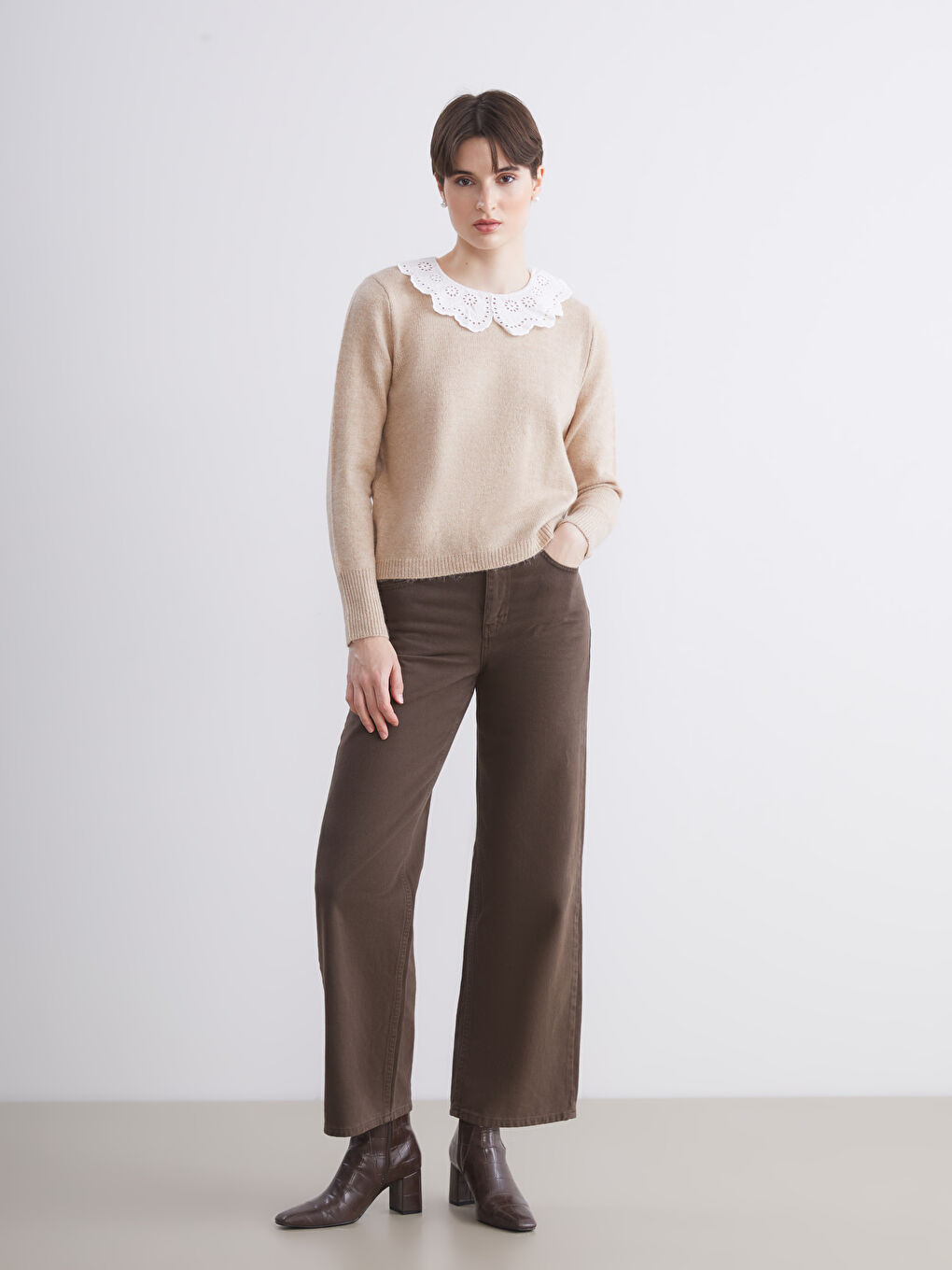 Peter Pan Collar Women's Knitwear Sweater-1