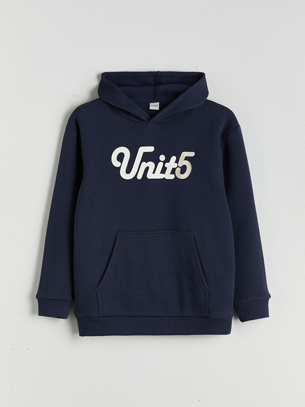 سویتشێرتی قۆڵ درێژی کڵاودار بۆ کوڕان ئه‌ستوور