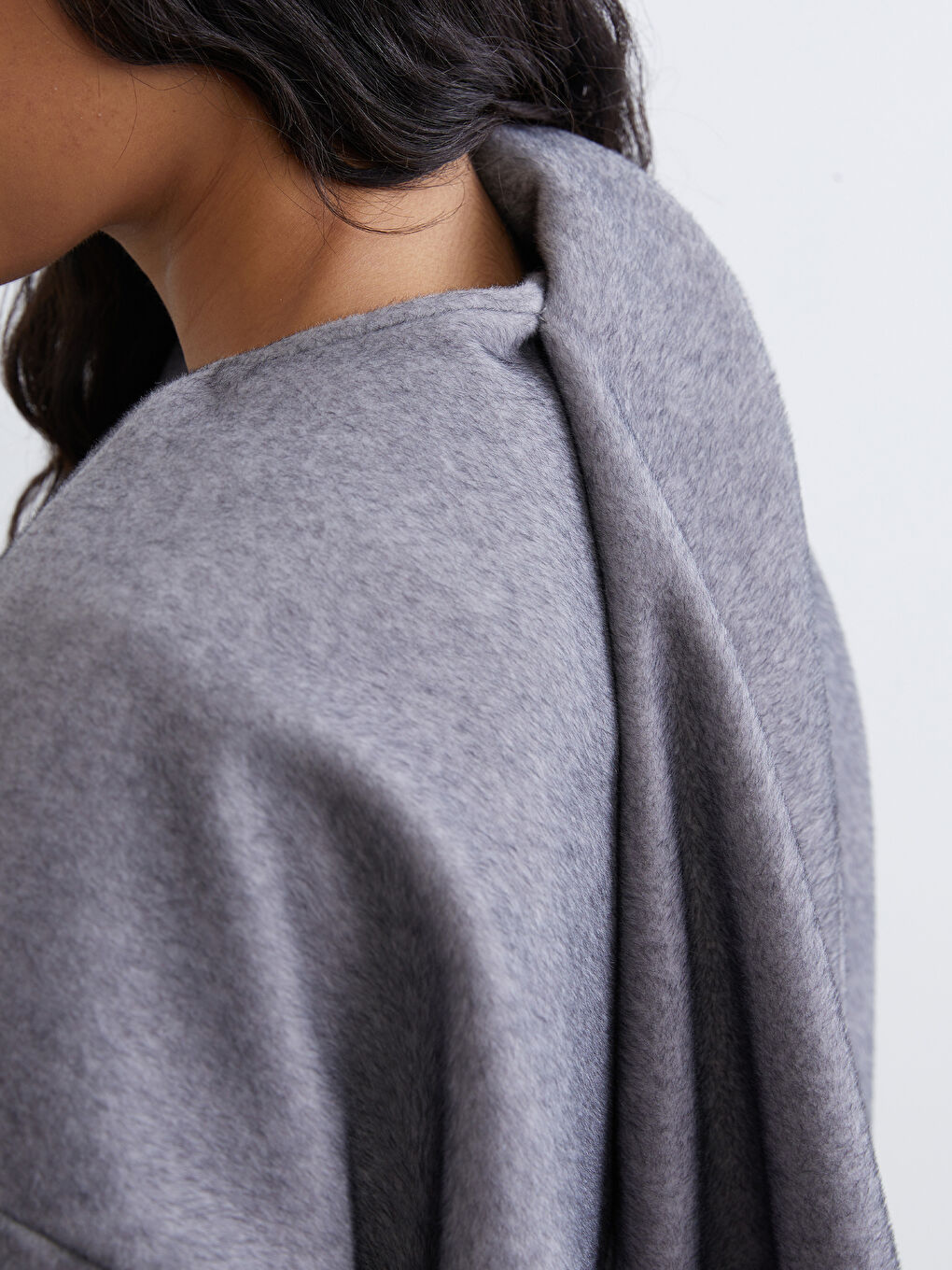 Gri Bisiklet Yaka Atkılı Kadın Kaşe Kaban-3