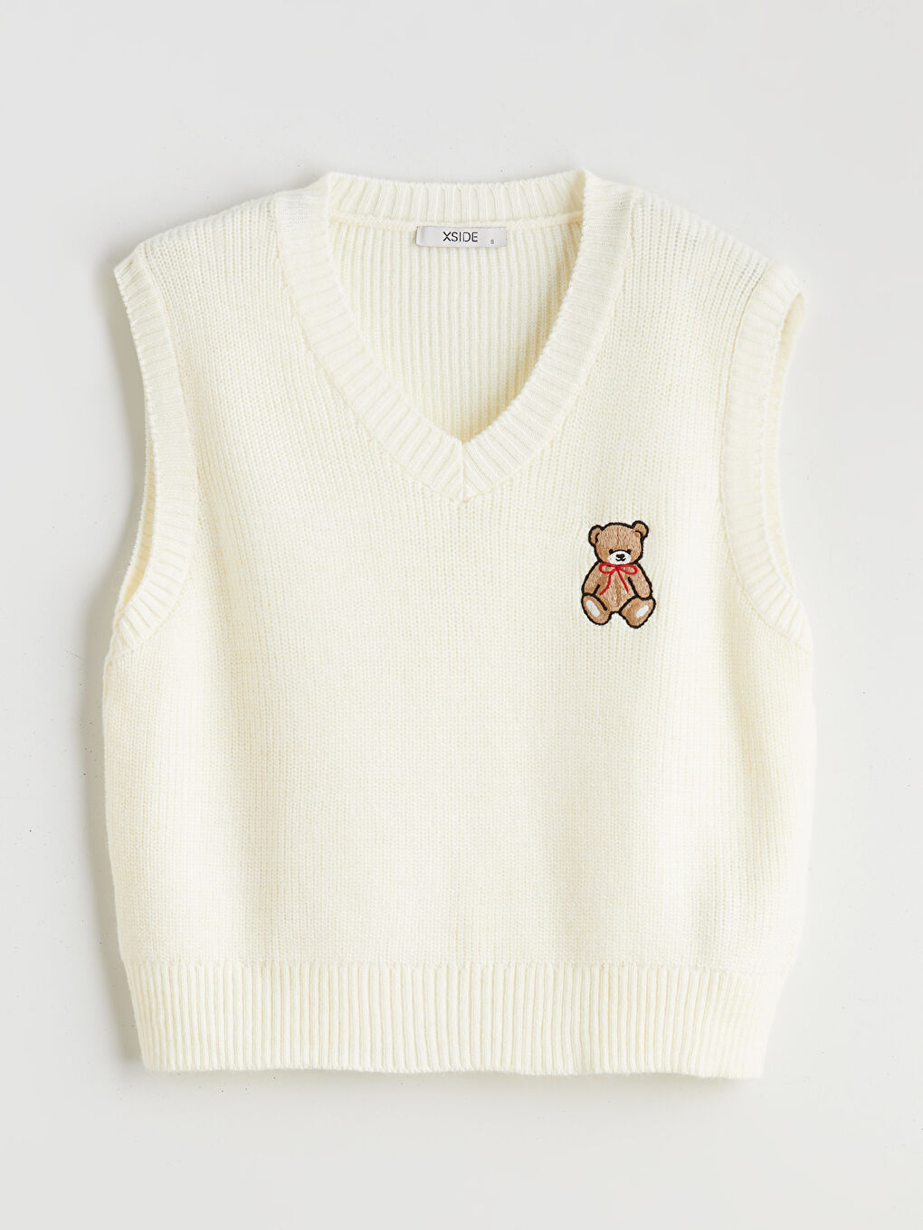 Bej V Yaka Ayı Nakışlı Kadın Triko Süveter-6