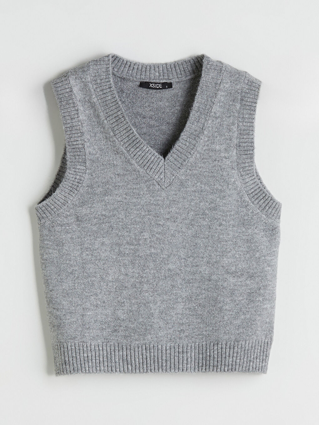 Gri V Yaka Kadın Triko Süveter-4