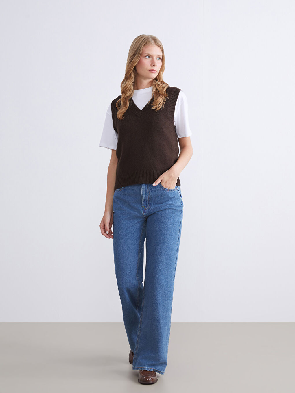 V Neck Women's Knitwear Sweater Vest-3