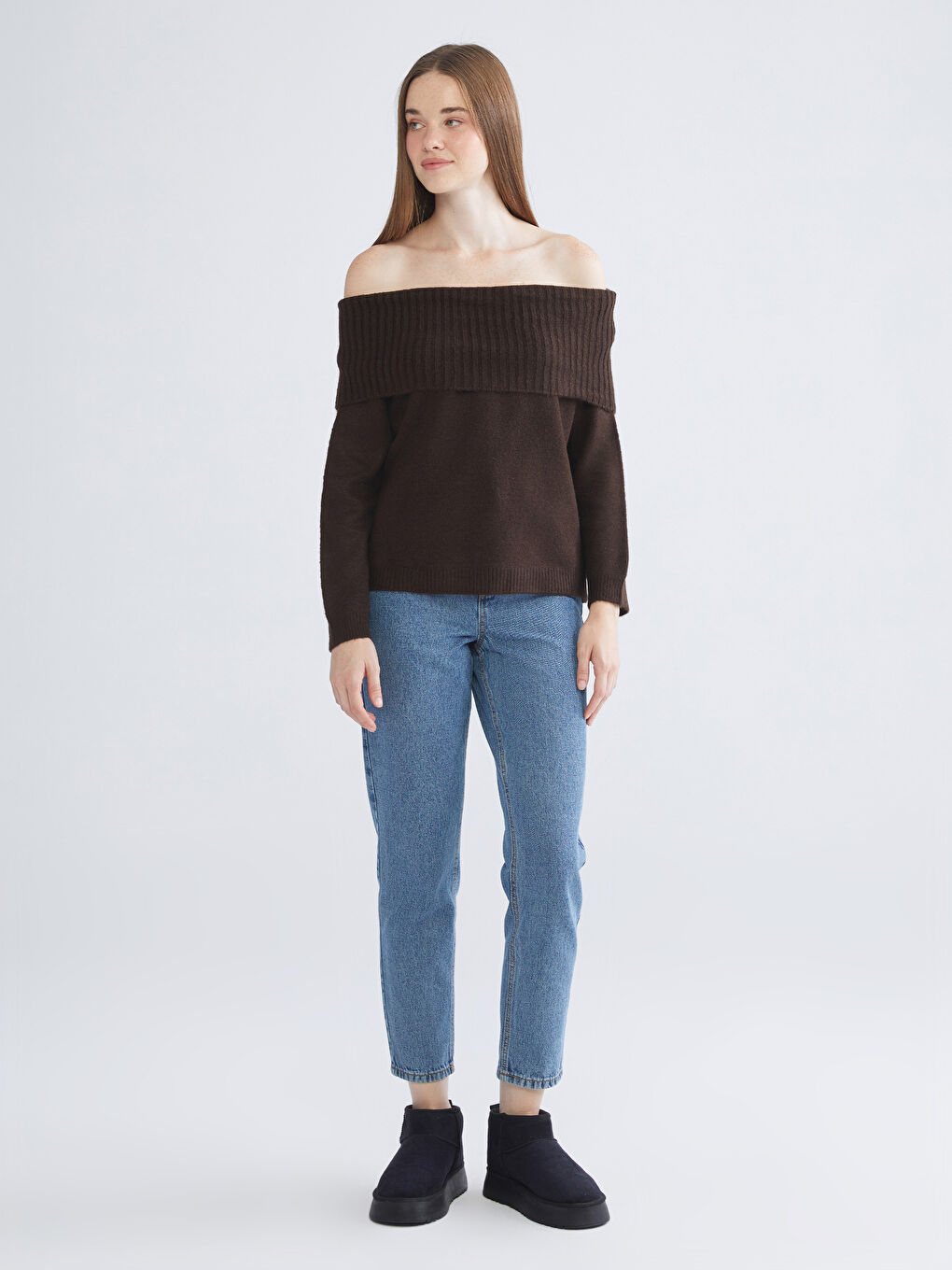 Kahverengi Kayık Yaka Kadın Triko Kazak-3