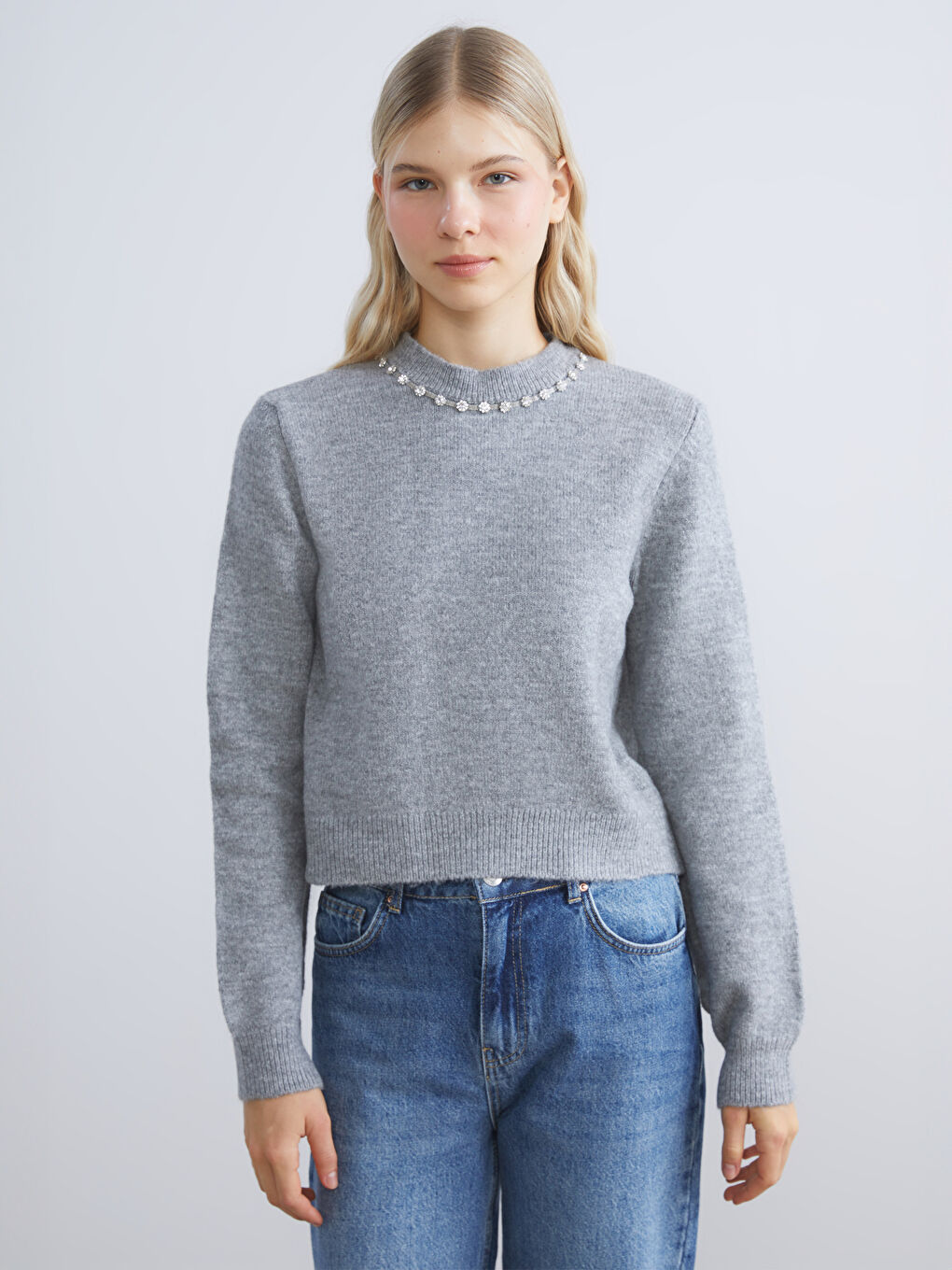 Gri Bisiklet Yaka Taşlı Kadın Triko Kazak-2