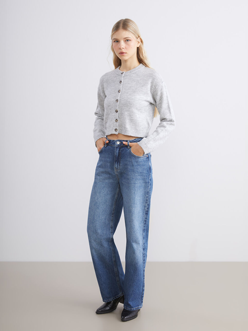 Gri Bisiklet Yaka Kadın Triko Hırka-1