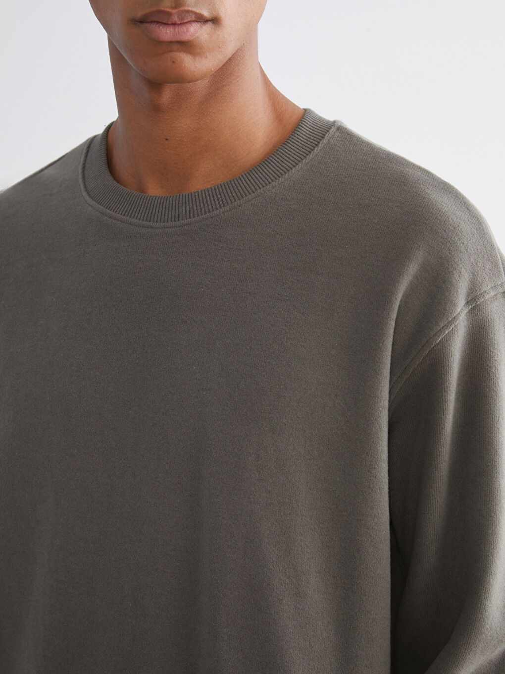 سويت شيرت ياقة دائرية للرجال-2