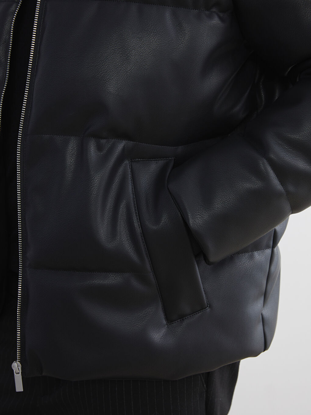 Loose Fit Funnel Neck Men's Faux Leather Coat-2