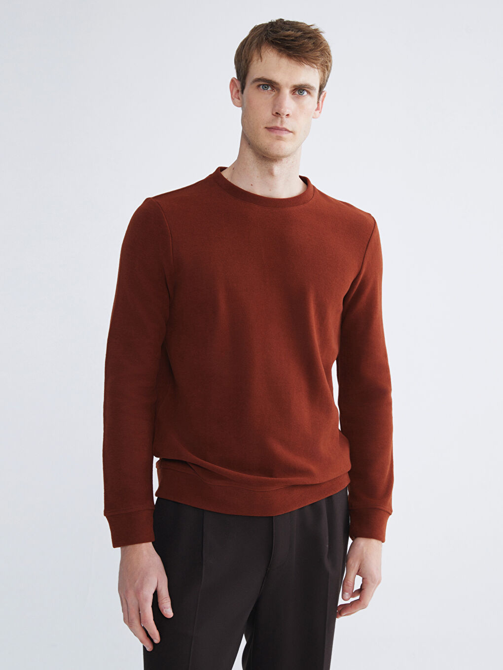 سویتشێرت یه‌خه‌ خڕ بۆ پیاوان