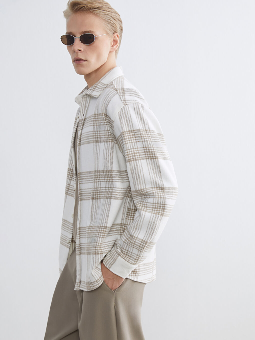 Bej Regular Fit Uzun Kollu Ekose Erkek Gömlek Ceket