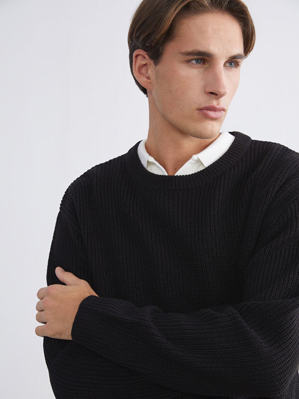 Мужской трикотажный свитер с круглым вырезом и длинными рукавами-2