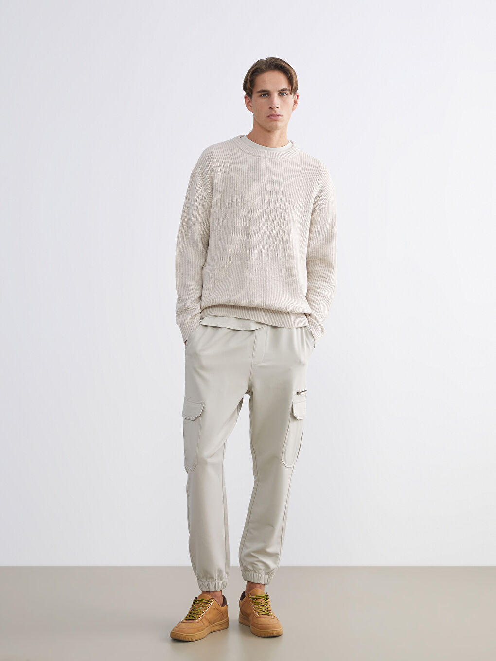 Ерлерге арналған трикотаж ұзын жеңді дөңгелек жағалы жемпір-1