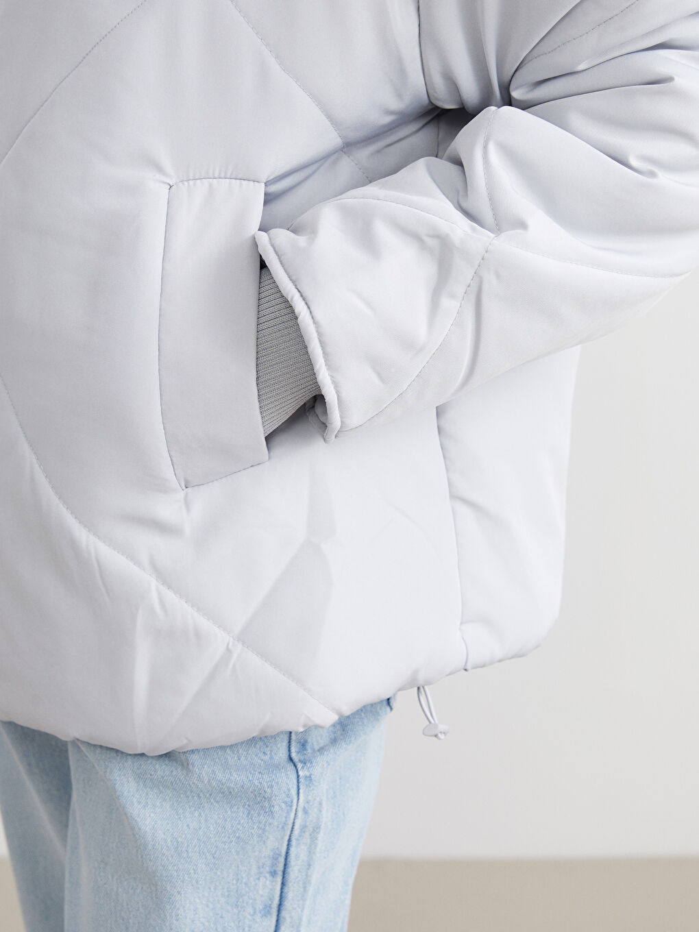 Gri Dik Yaka Kapitone Oversize Kadın Şişme Mont-3