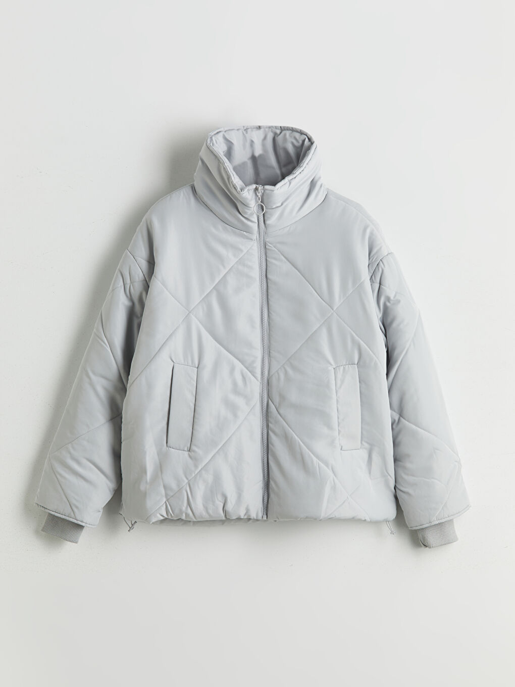 Gri Dik Yaka Kapitone Oversize Kadın Şişme Mont-5