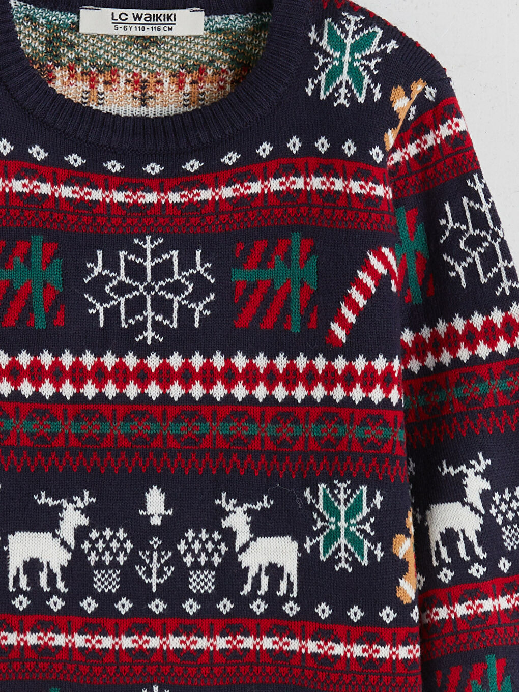 Трикотажный свитер для мальчиков с рождественской тематикой и круглым вырезом-2
