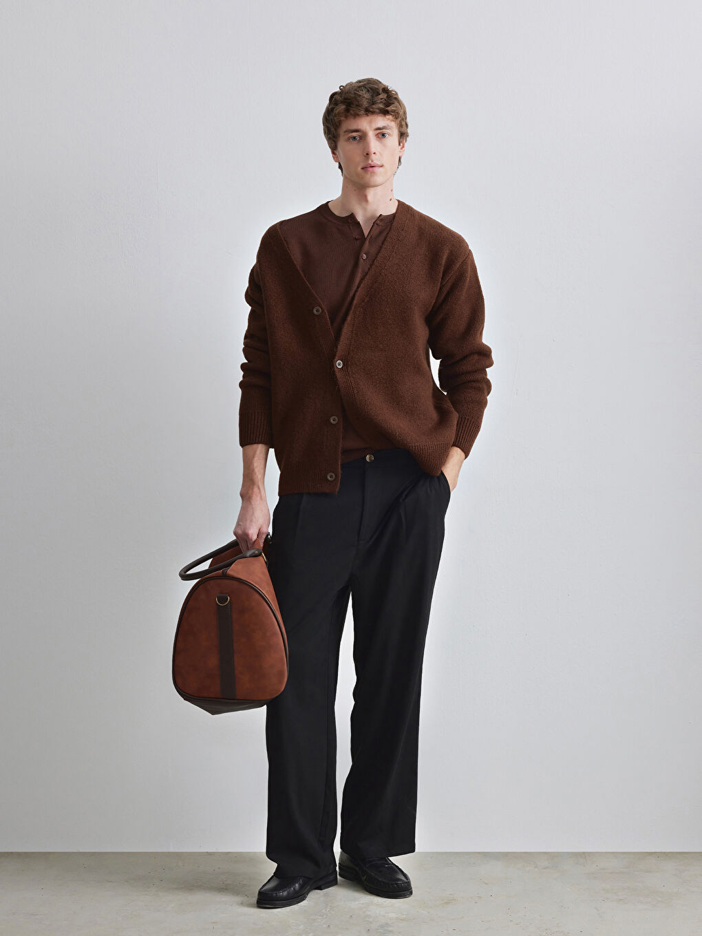 Kahverengi V Yaka Erkek Triko Hırka-1