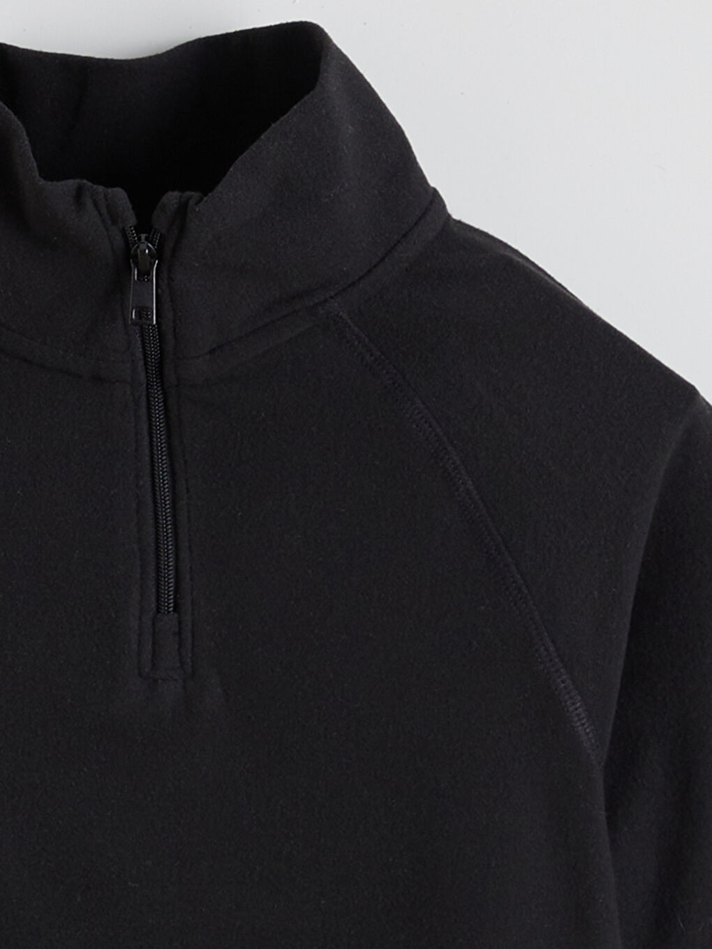 تیشێرت ڕه‌ش کچ-1