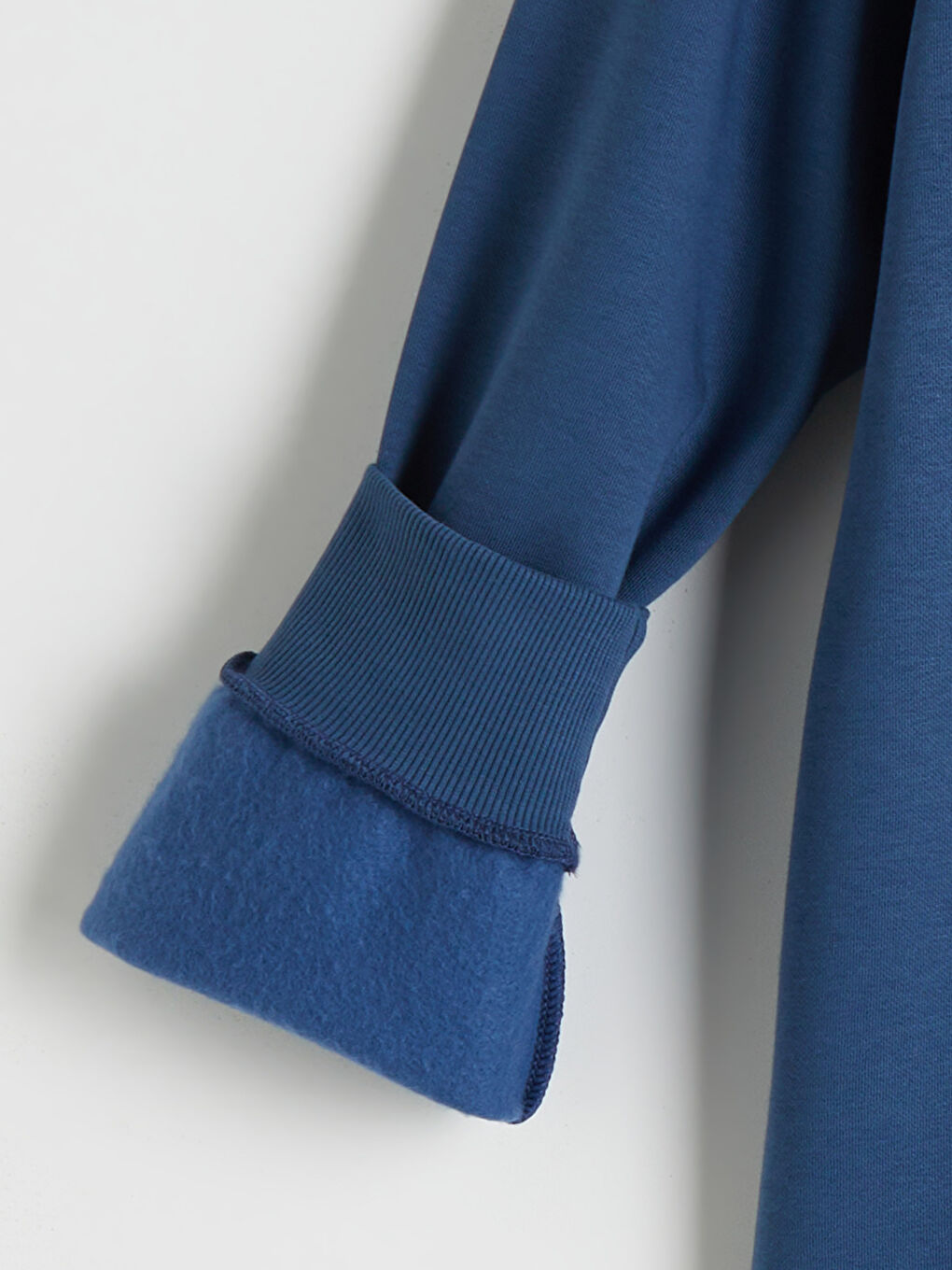 سويت شيرت مطبوع بأكمام طويلة برقبة دائرية للرجال-4