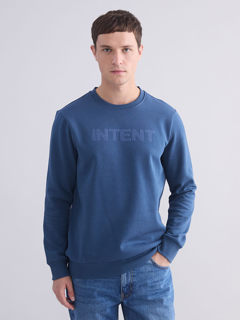 سويت شيرت مطبوع بأكمام طويلة برقبة دائرية للرجال