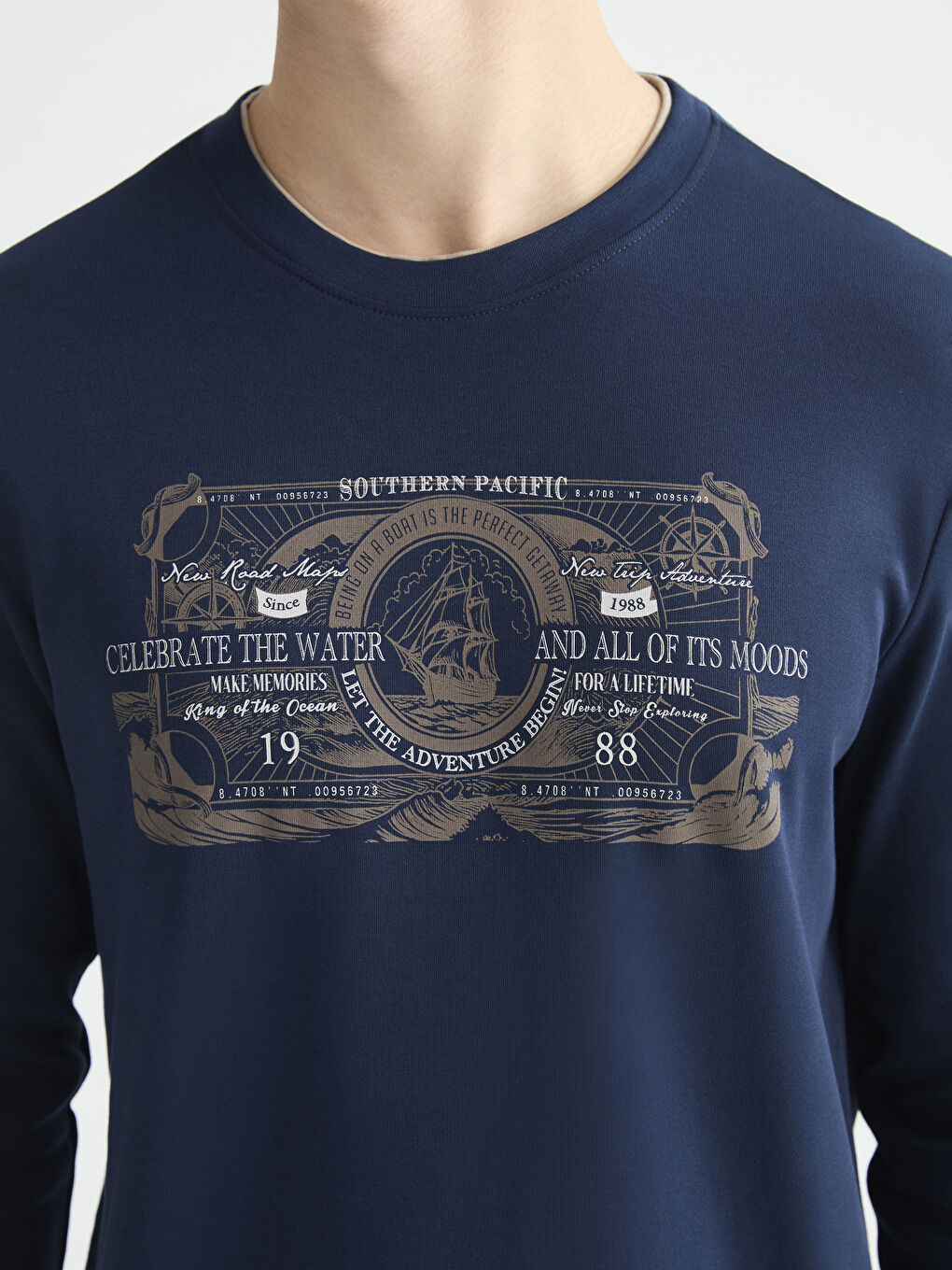 سويتشيرت رجال مطبوع بكول مدور-2