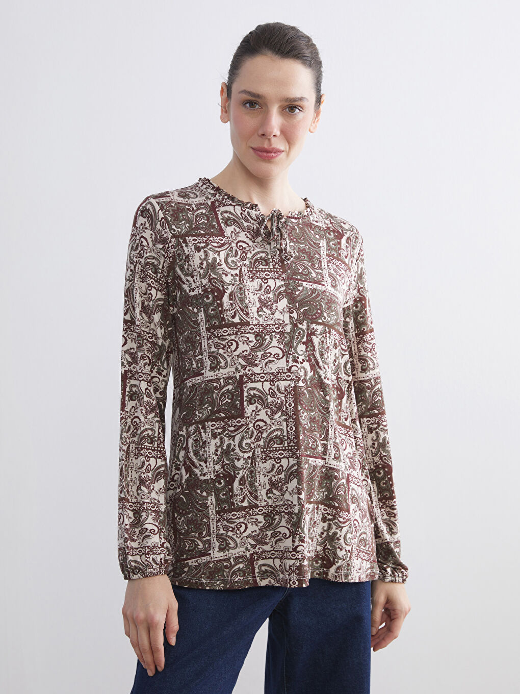 Karışık Bağlamalı Yaka Desenli Bluz