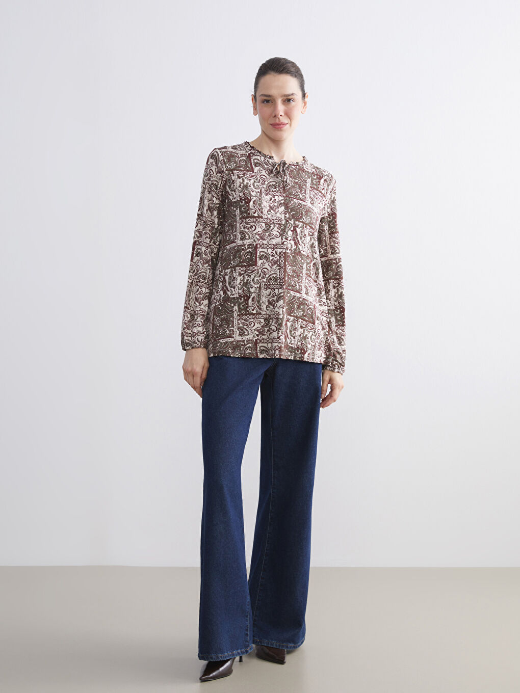 Karışık Bağlamalı Yaka Desenli Bluz-1