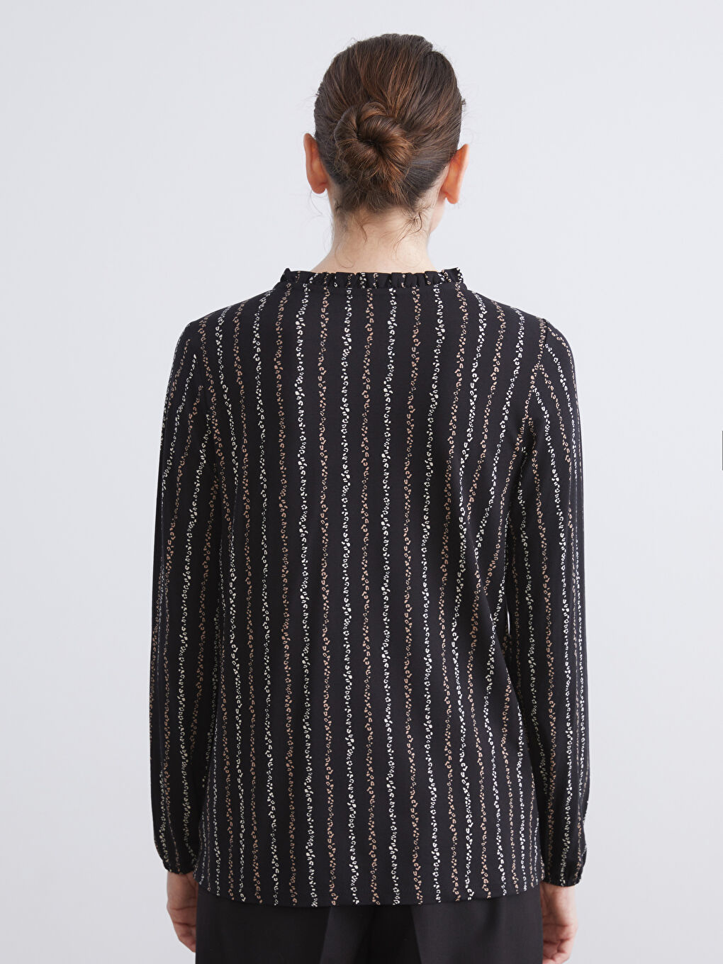 LCW Grace Tie Neck Patterned Blouse -W5G337Z8-LQJ