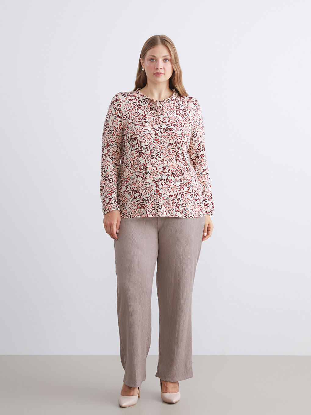 Turuncu Bağlamalı Yaka Desenli Bluz-1