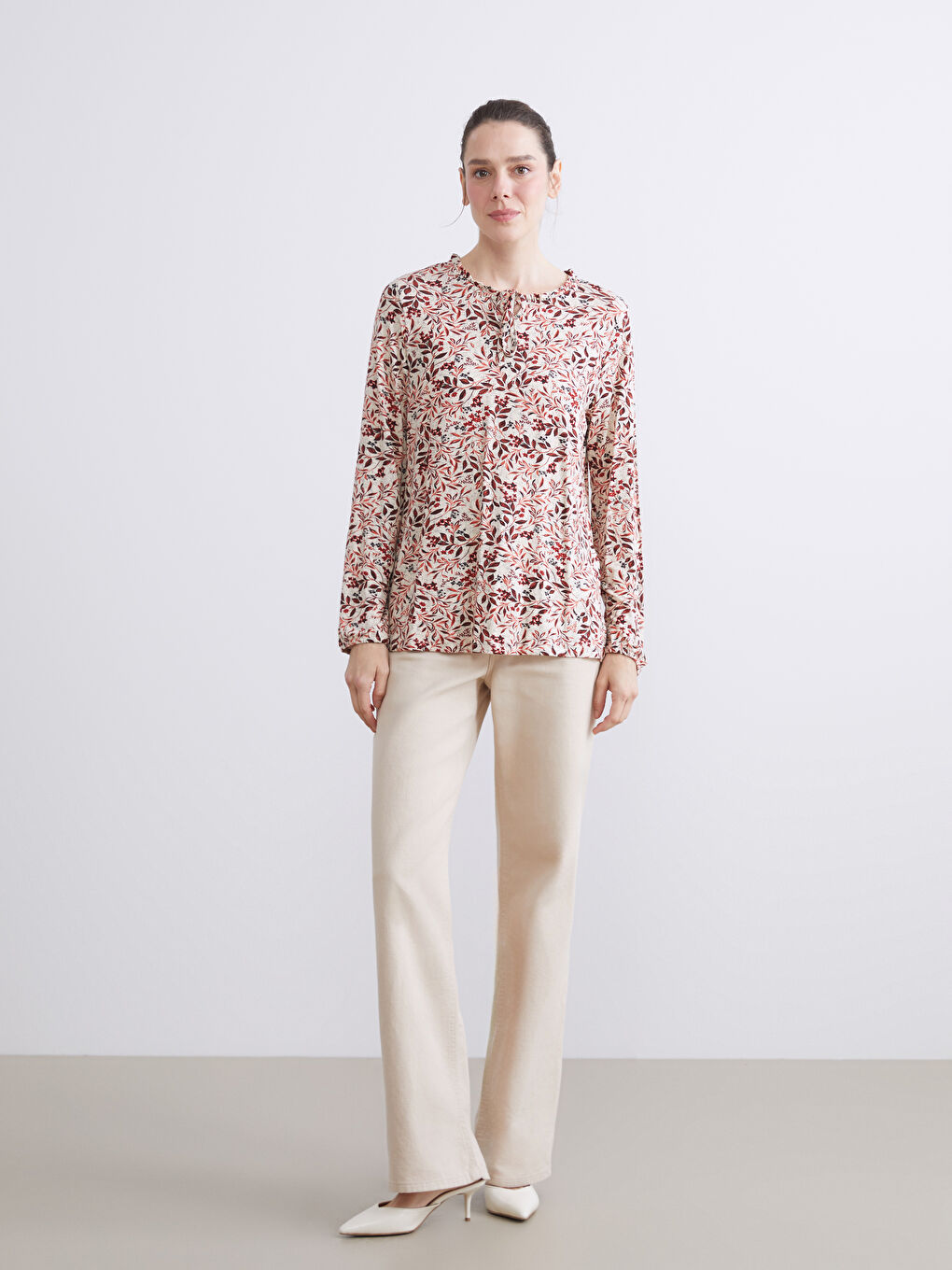 Turuncu Bağlamalı Yaka Desenli Bluz-2