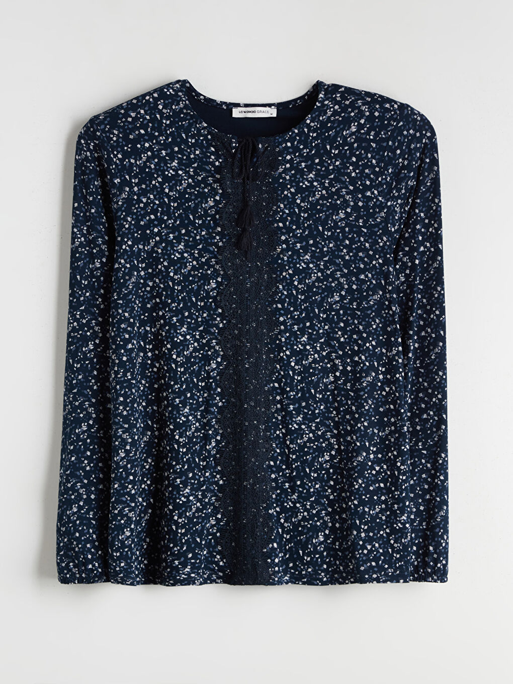 Lacivert Büyük Beden Bağlamalı Yaka Desenli Bluz-6