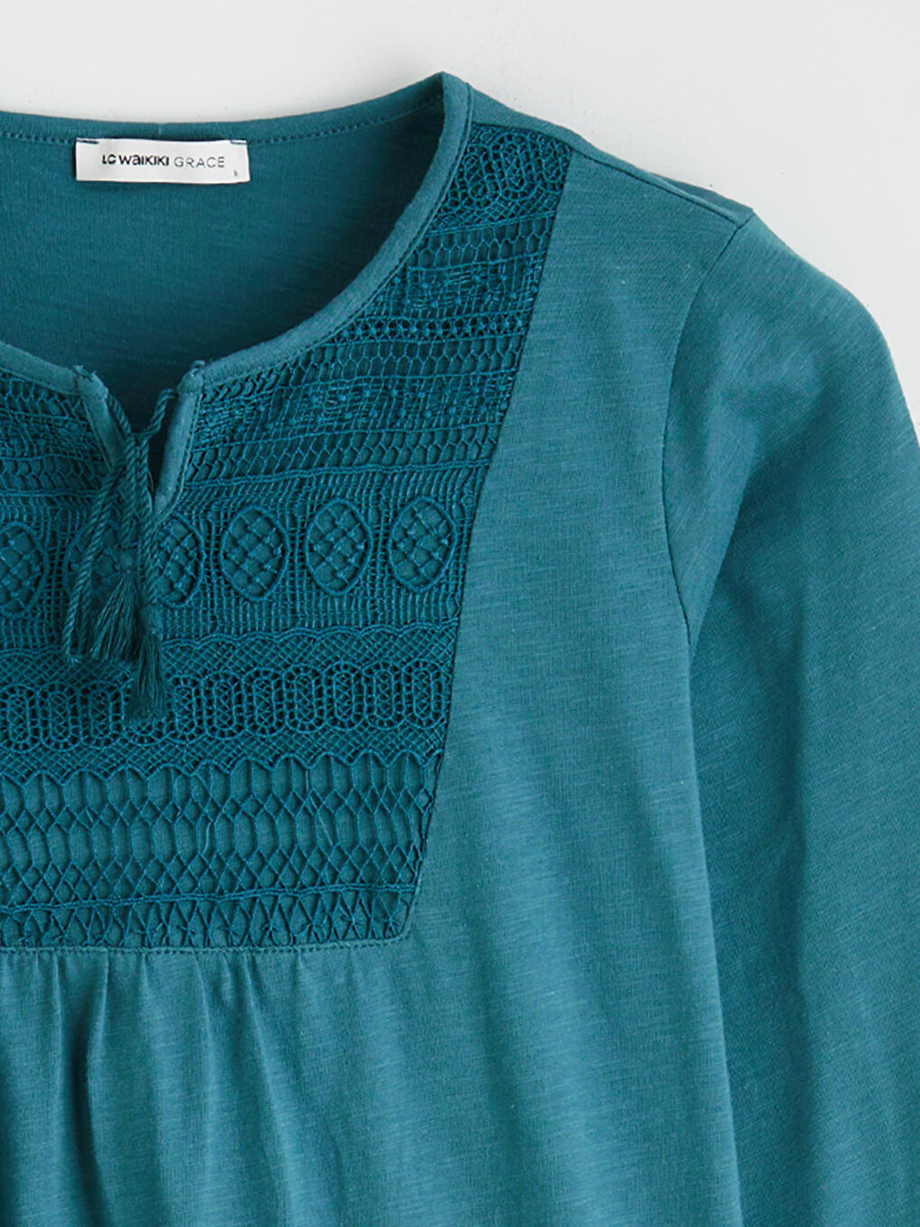 Petrol Bağlamalı Yaka Nakışlı Bluz-5