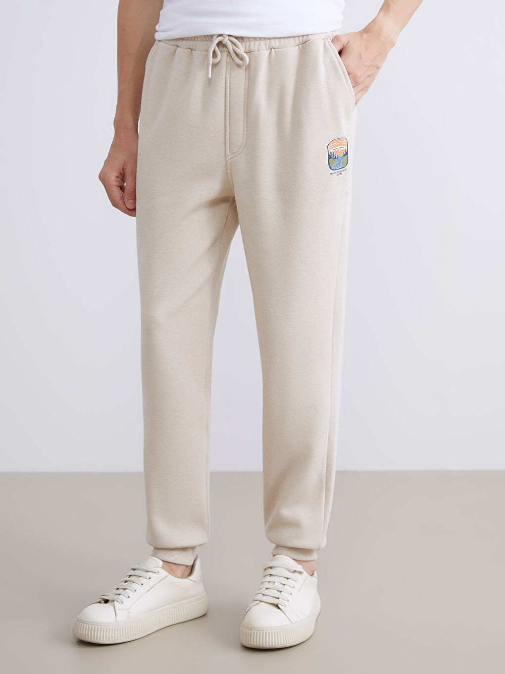 Bej Standart Kalıp Erkek Jogger Eşofman Altı-1
