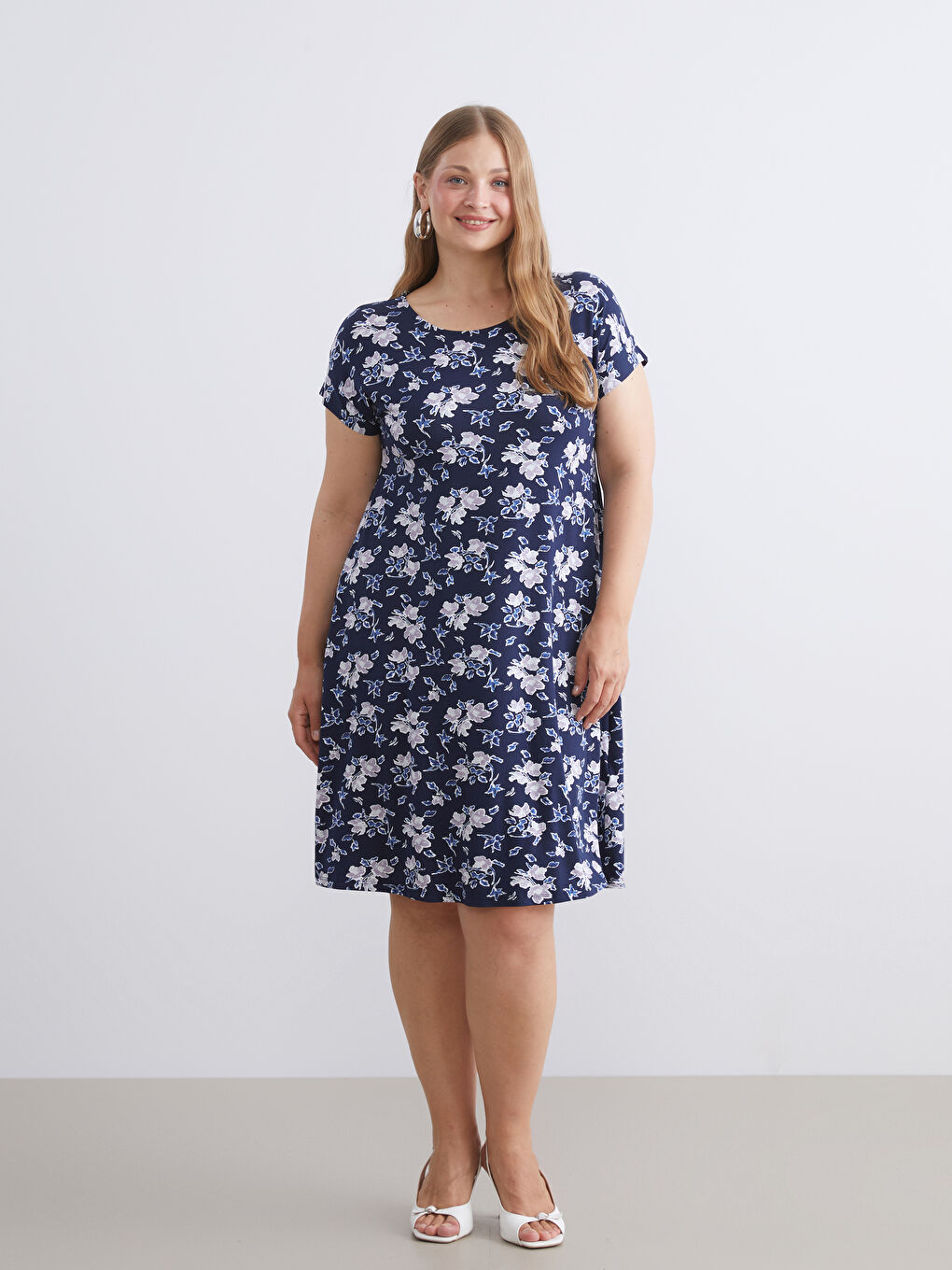 Crew Neck Floral A-Line Dress-1