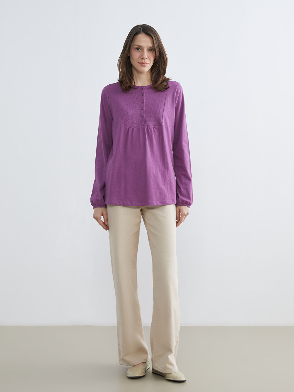 Mor Bisiklet Yaka Nakışlı Bluz-1