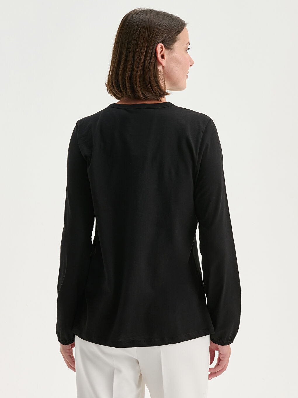 Crew Neck Embroidered Blouse-7