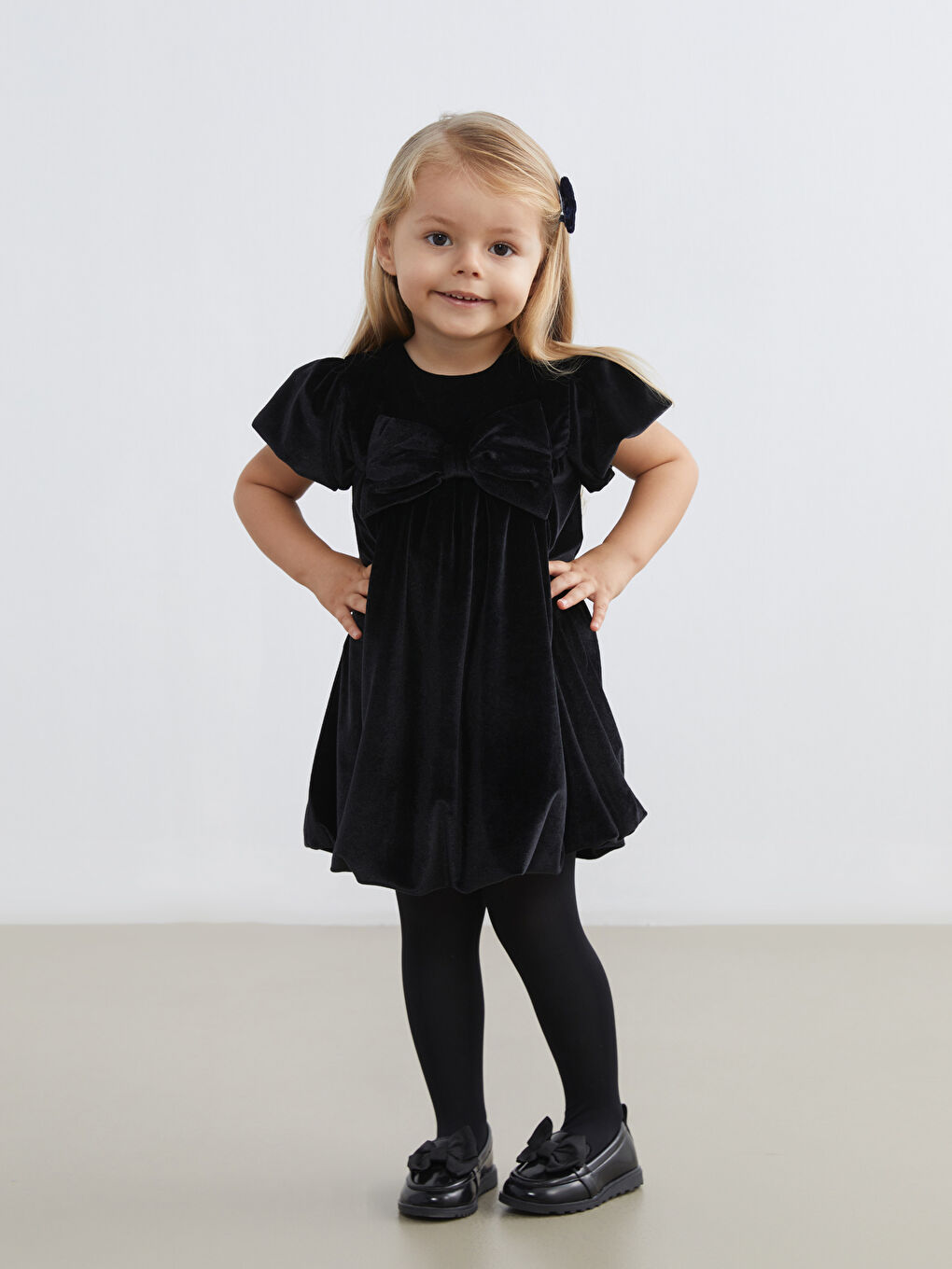 ჩვილი გოგონა შავი კაბა-1