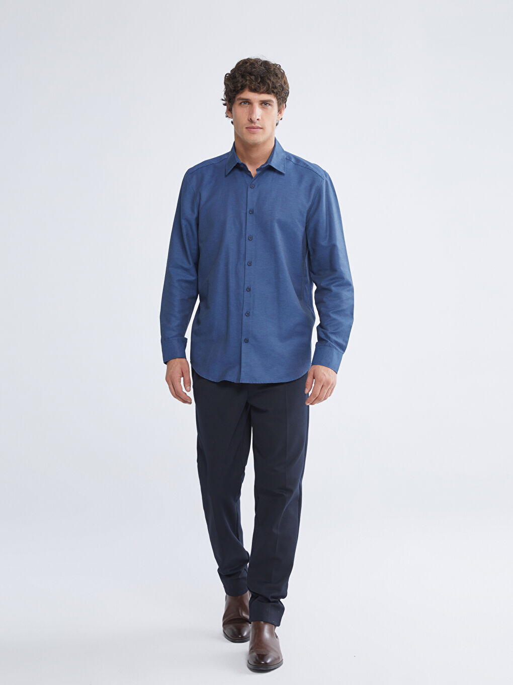 Lacivert Önden Düğme Kapamalı Düz Uzun Kollu Erkek Gömlek-1
