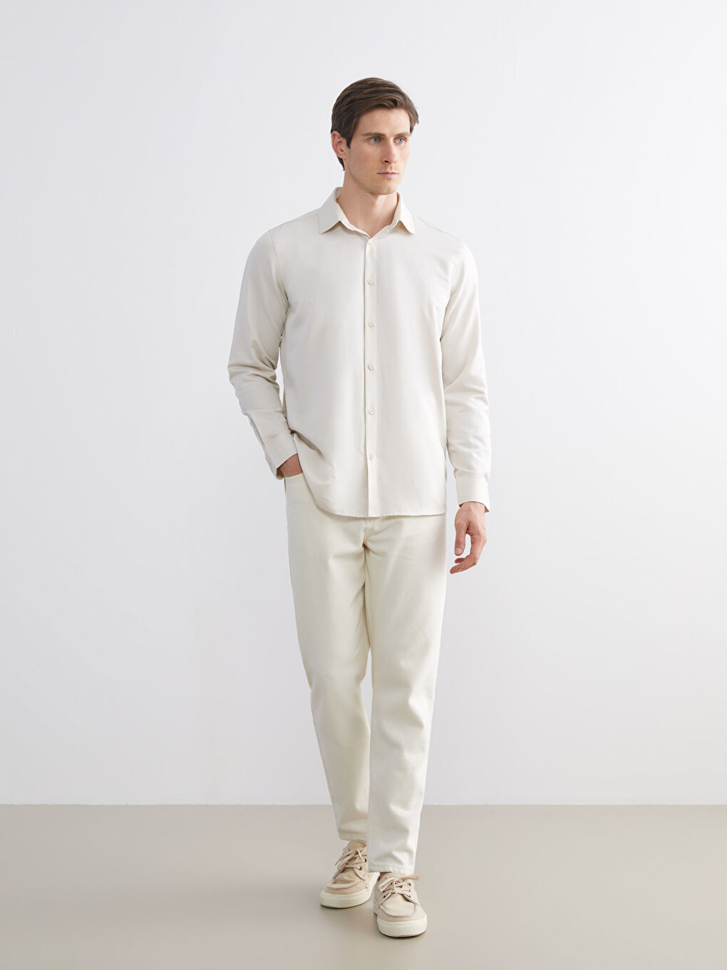 Bej Önden Düğme Kapamalı Düz Uzun Kollu Erkek Gömlek-1