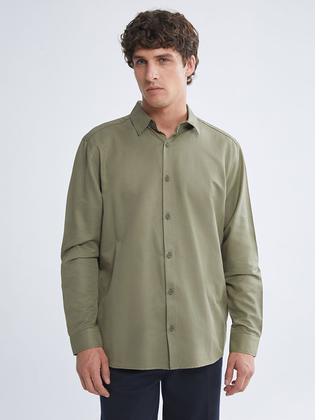 Haki Önden Düğme Kapamalı Düz Uzun Kollu Erkek Gömlek