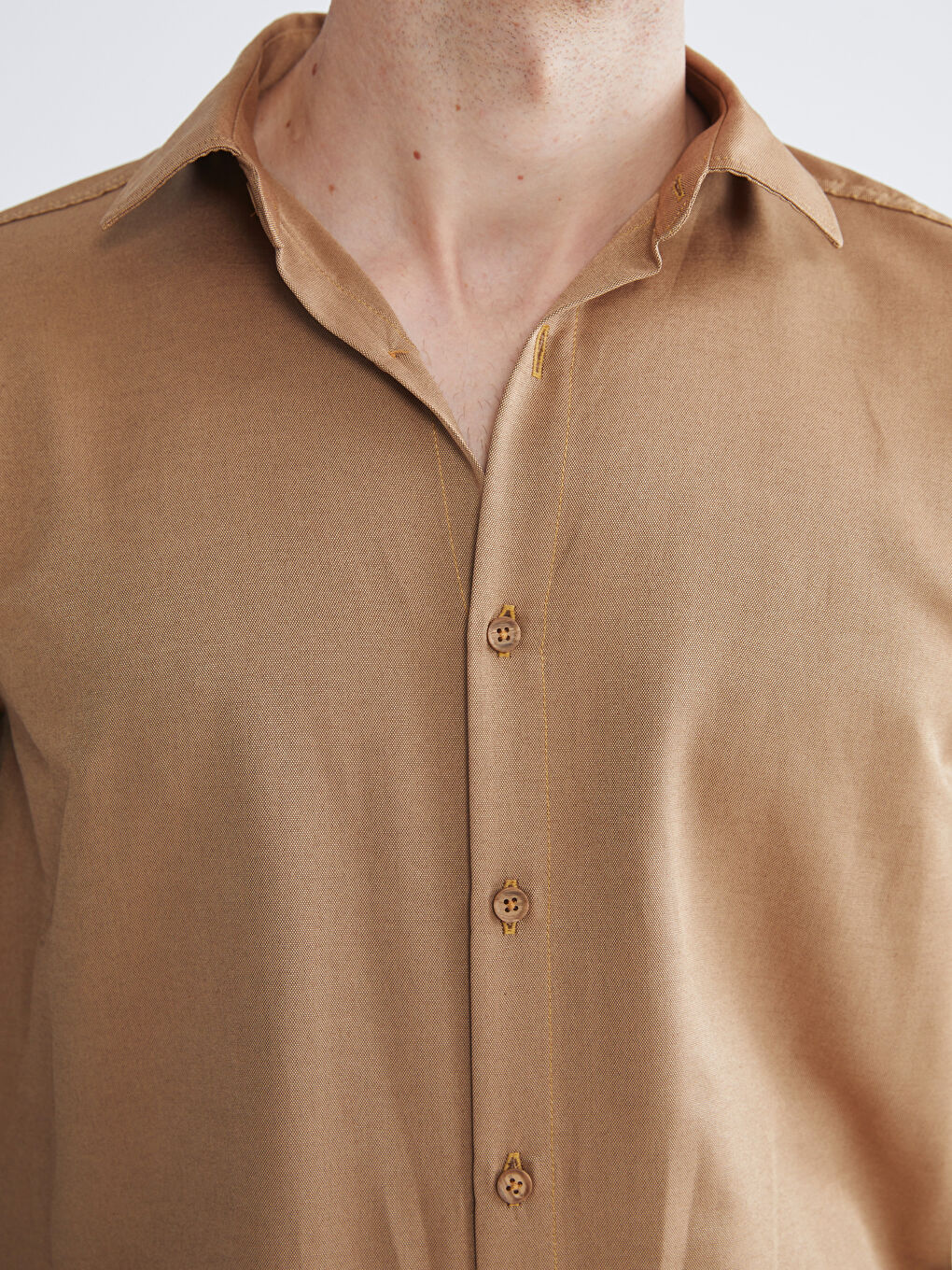 Kahverengi Önden Düğme Kapamalı Düz Uzun Kollu Erkek Gömlek-2