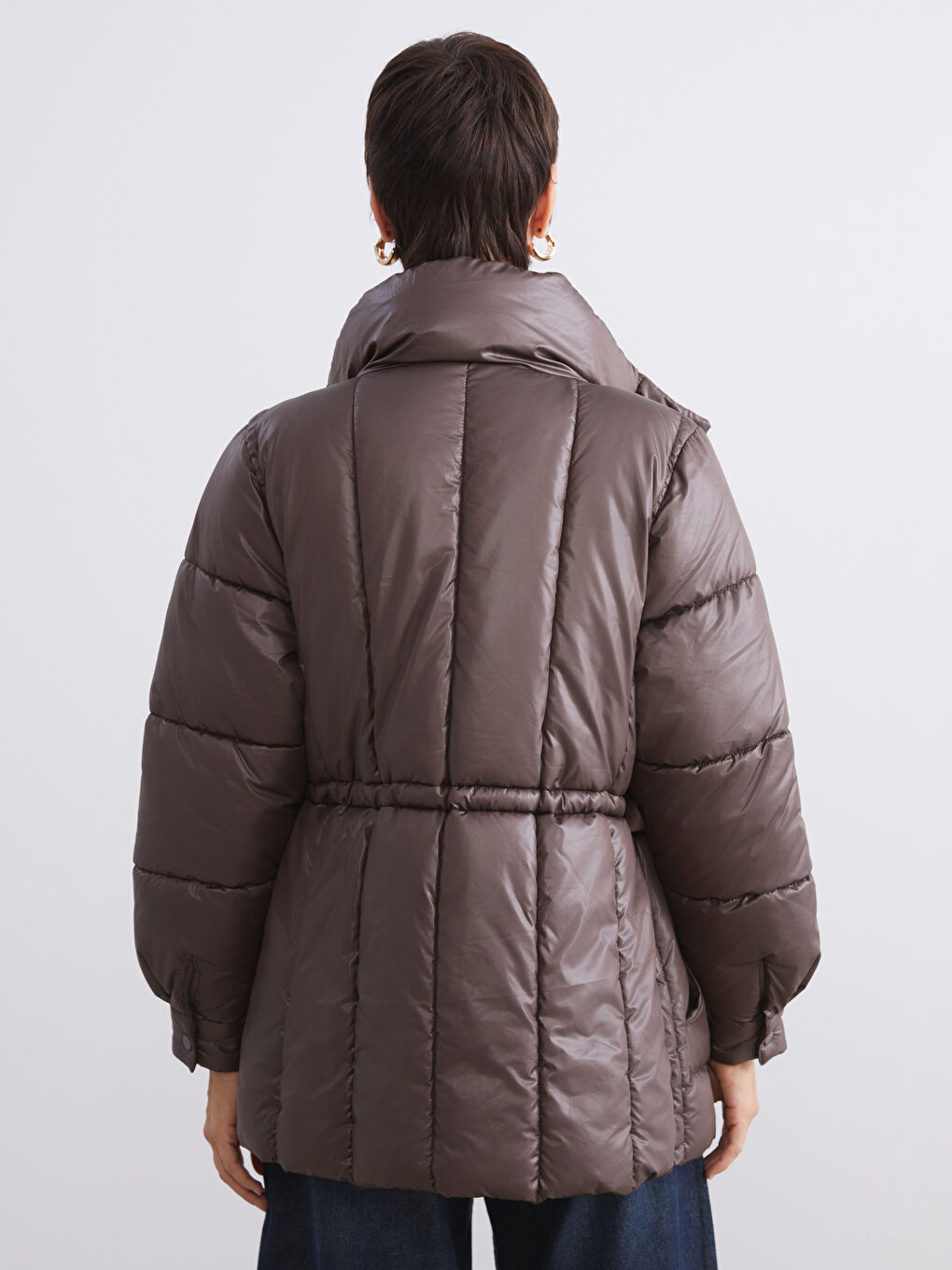 Kahverengi Dik Yaka Kadın Şişme Mont-4