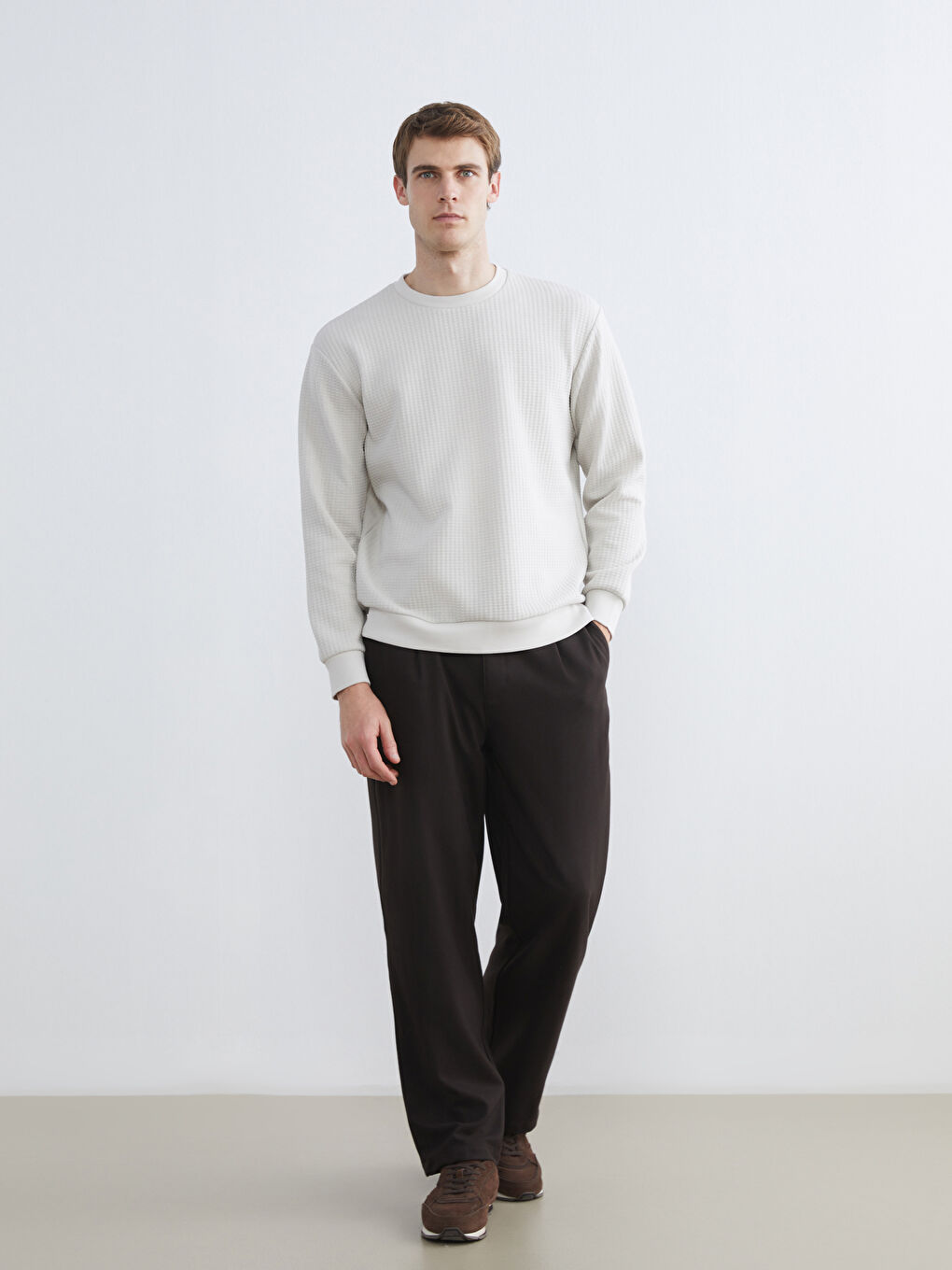 Дөңгелек жағалы ерлерге арналған свитшот-1