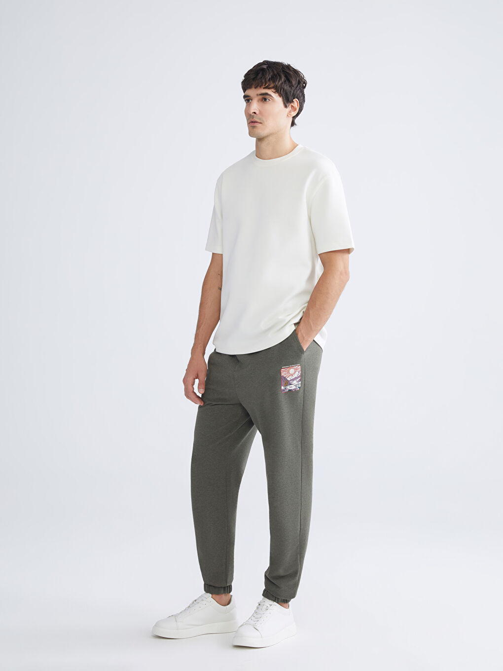 Haki Standart Kalıp Erkek Jogger Eşofman Altı-1